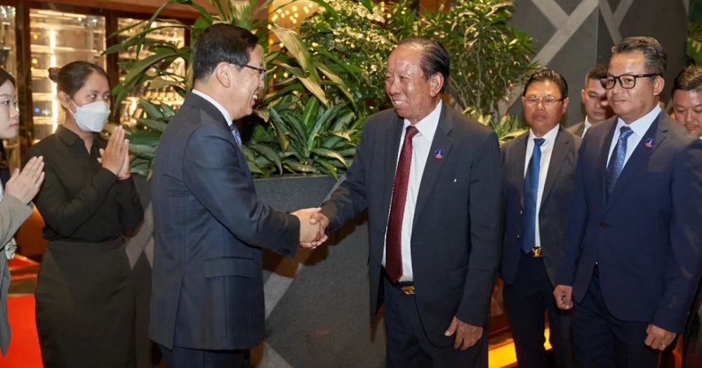 驻柬使馆隆重举办庆祝中柬建交65周年中柬友好年”暨新中国成立74周年招待会